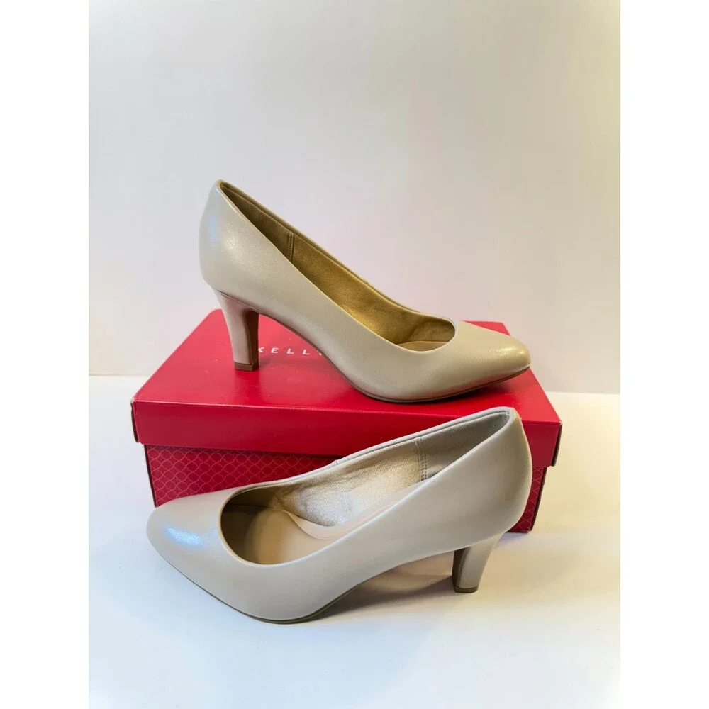 Kelly & Katie Womens Heels Beige Patent Leather US 7